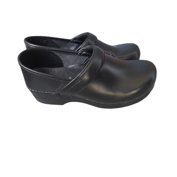 Dansko Black Leather Slip On Professional Clogs - Picture 1 of 9